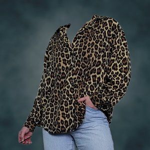 Leopard button up shirt – Large metal buttons - Moda INTL, size: M